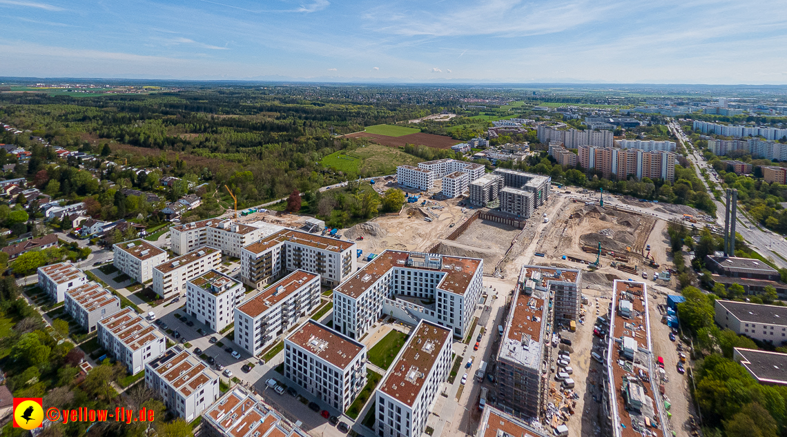 04.05.2023 - Luftbilder vom Alexisqaurtier und Pandion Verde in Neuperlach